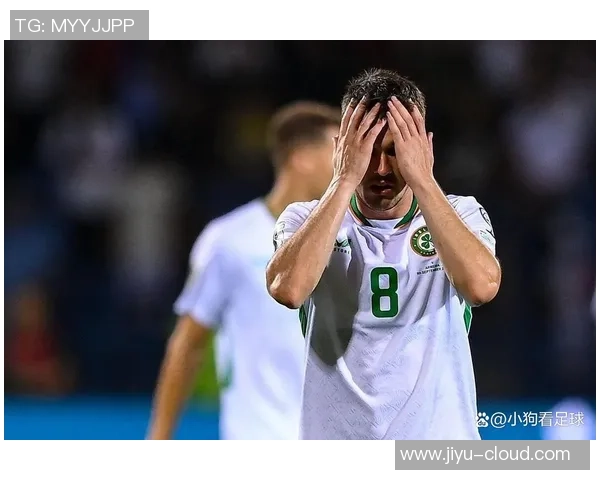 当足球巨星遭遇心理困境揭示绿茵场背后的脆弱与坚强